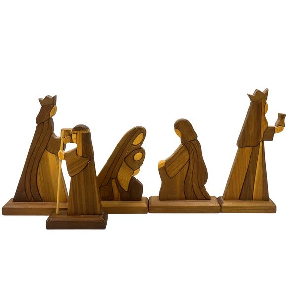 Wooden 5-Piece 1999 Nativity Set Holy Family Three Kings Signed 'JM 99' Canada - Picture 5 of 6